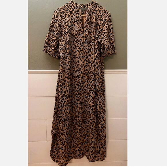 By Anthropologie Midi Dress Medium Leopard Print Side Slit Puff Sleeve Edgy Chic - Picture 3 of 8